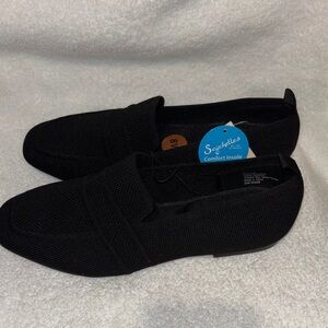 Seychelles Men's Classic Black Slip-On Loafers